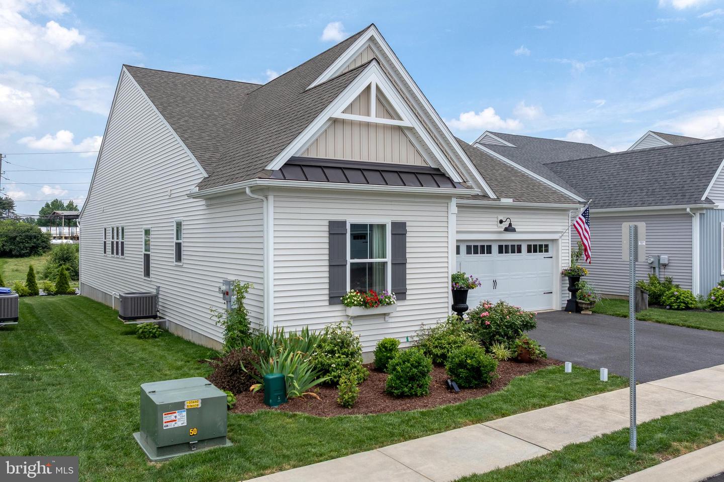 1806 Emerald Way