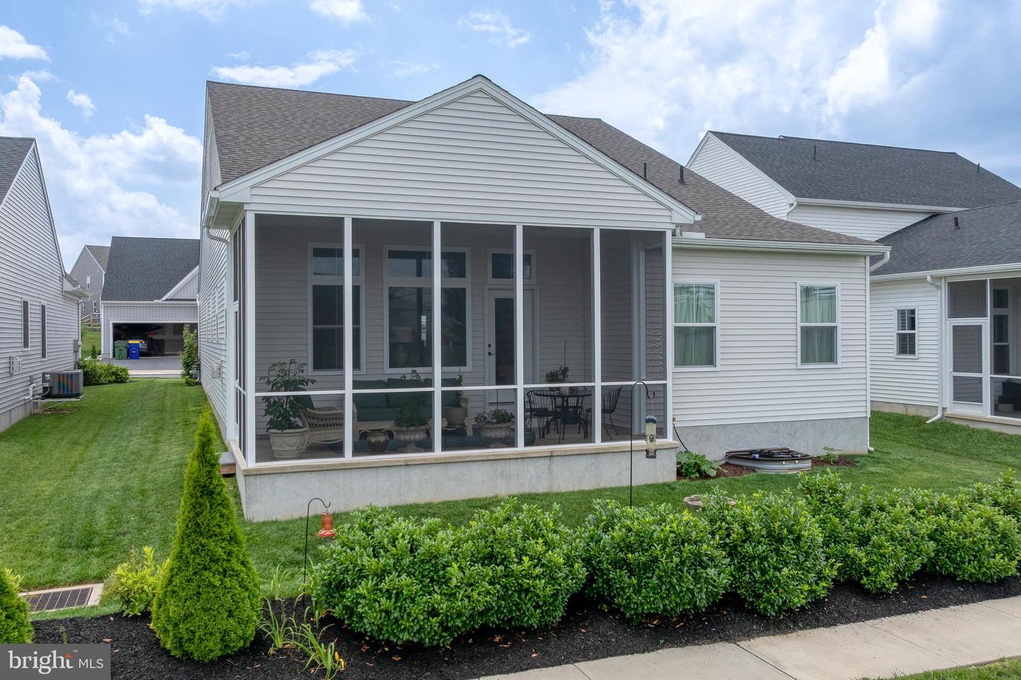 1806 Emerald Way