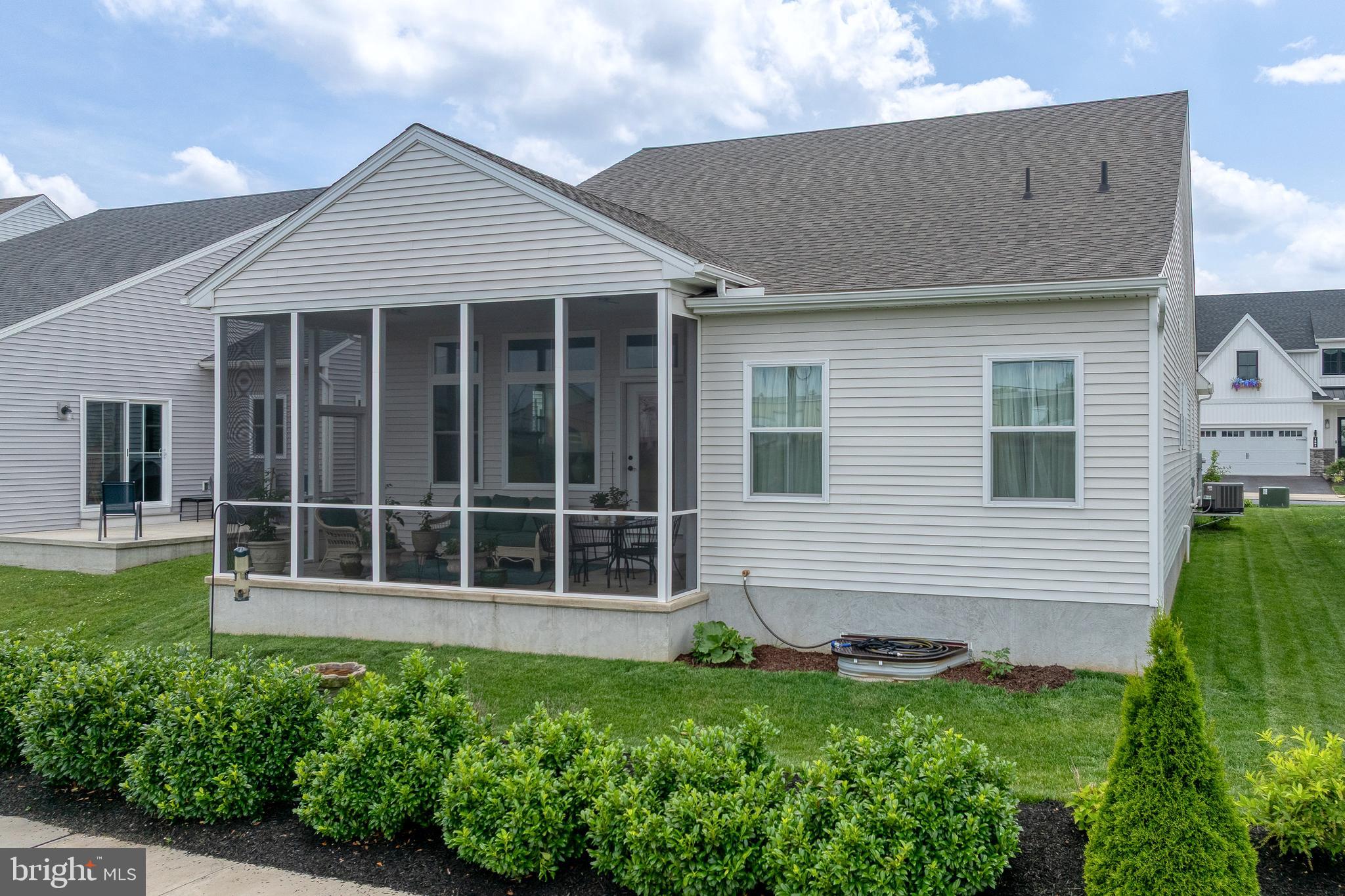 1806 Emerald Way