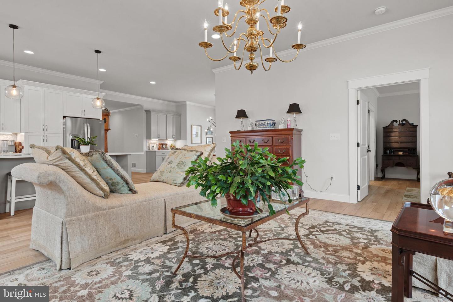 1806 Emerald Way