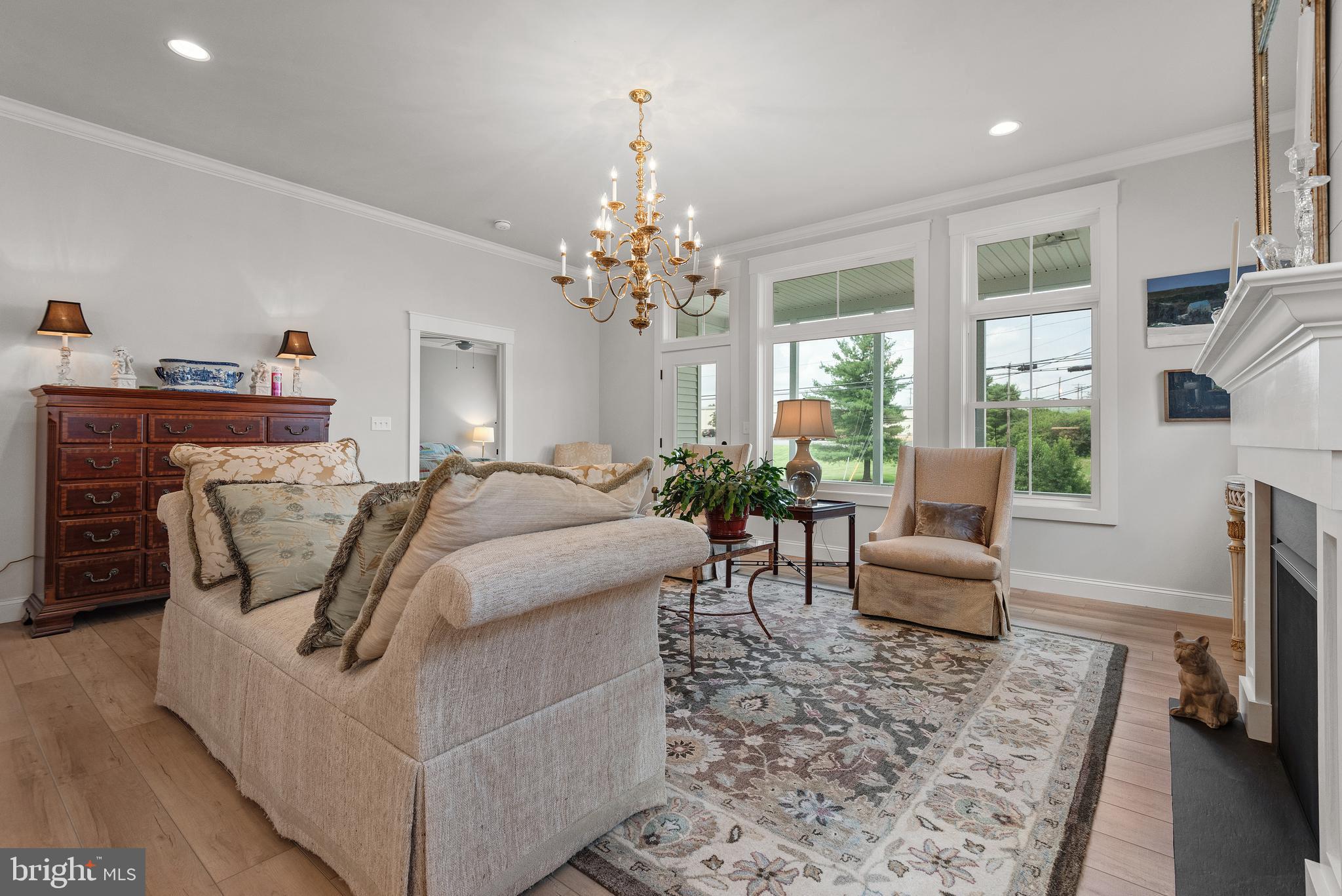 1806 Emerald Way