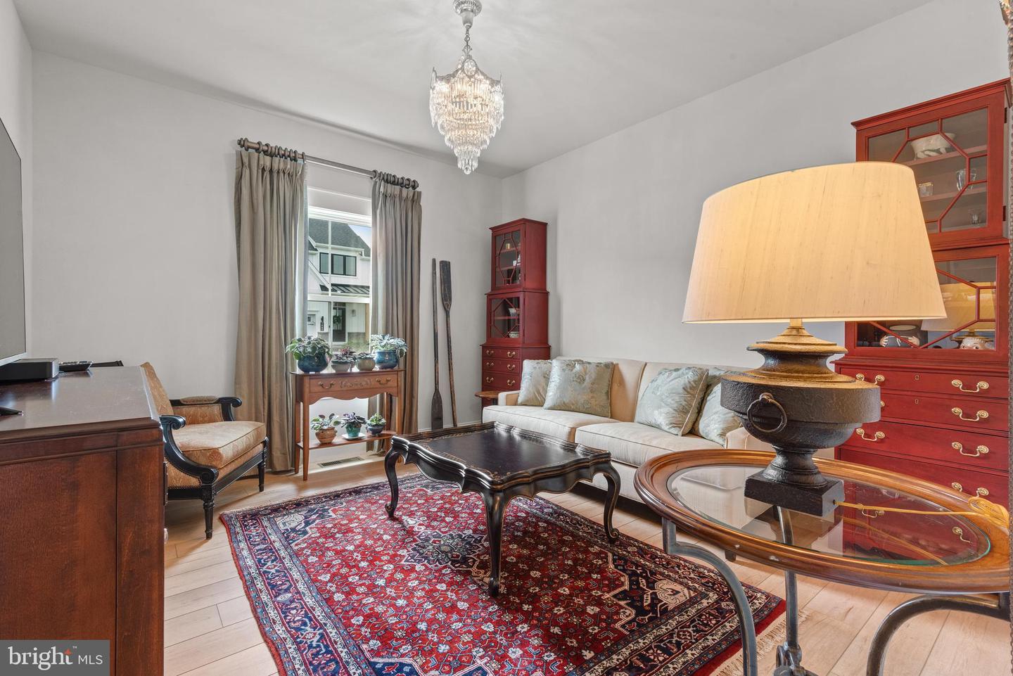 1806 Emerald Way
