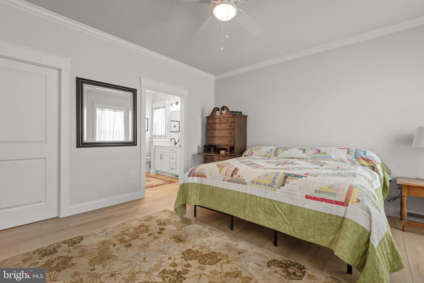 1806 Emerald Way