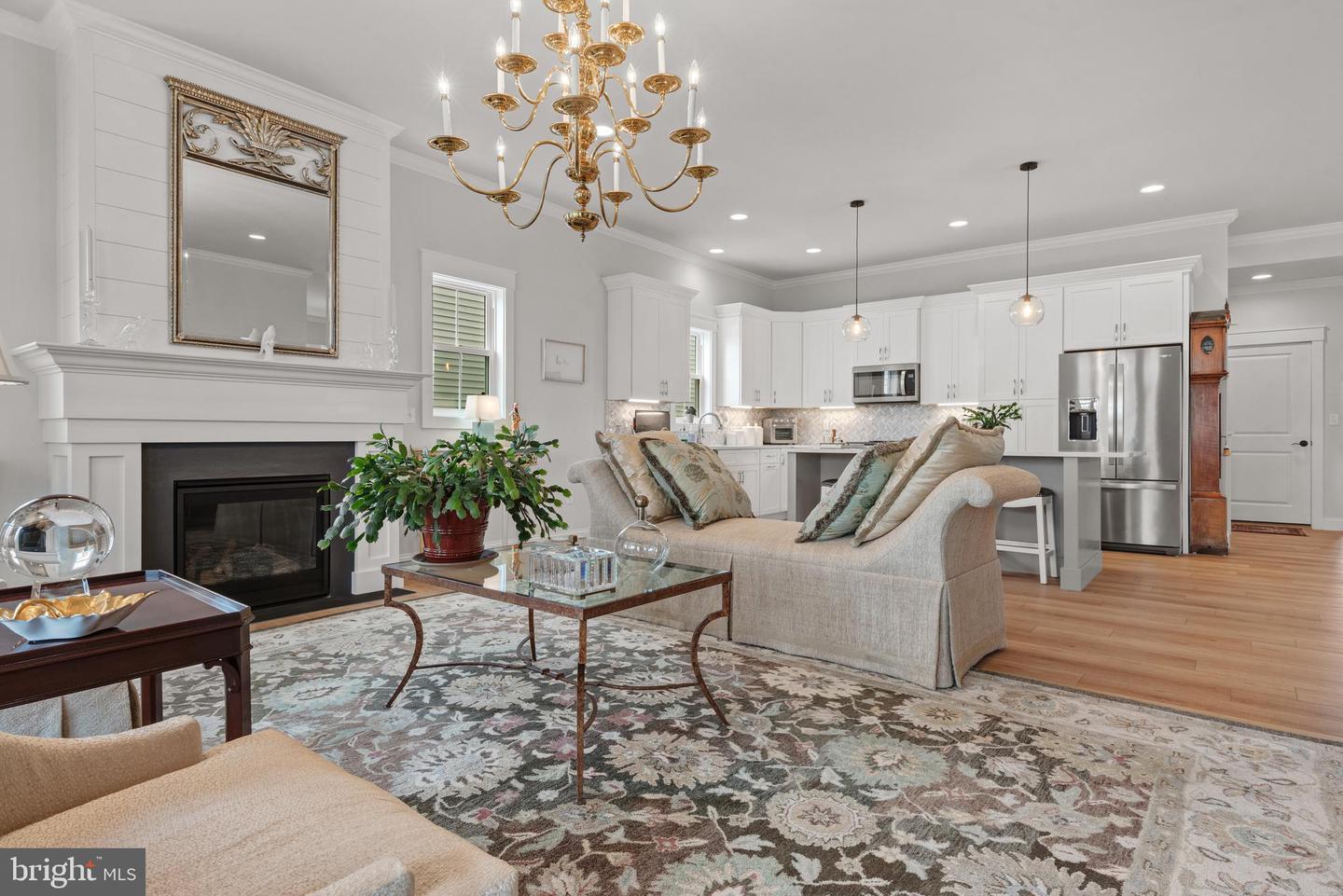 1806 Emerald Way