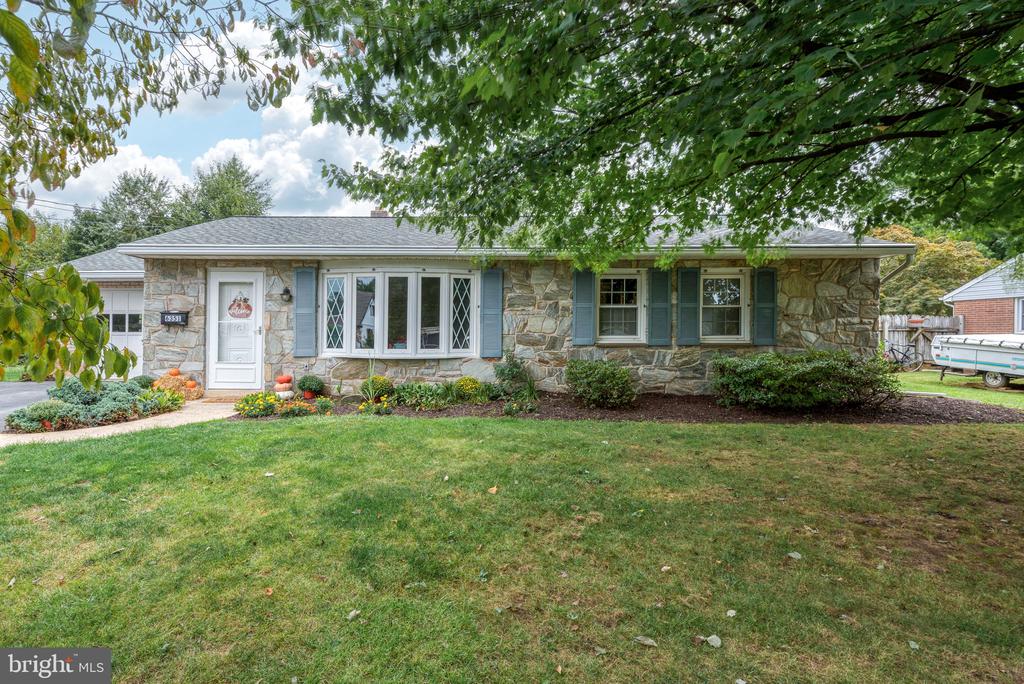 6351 JEANETTE DRIVE