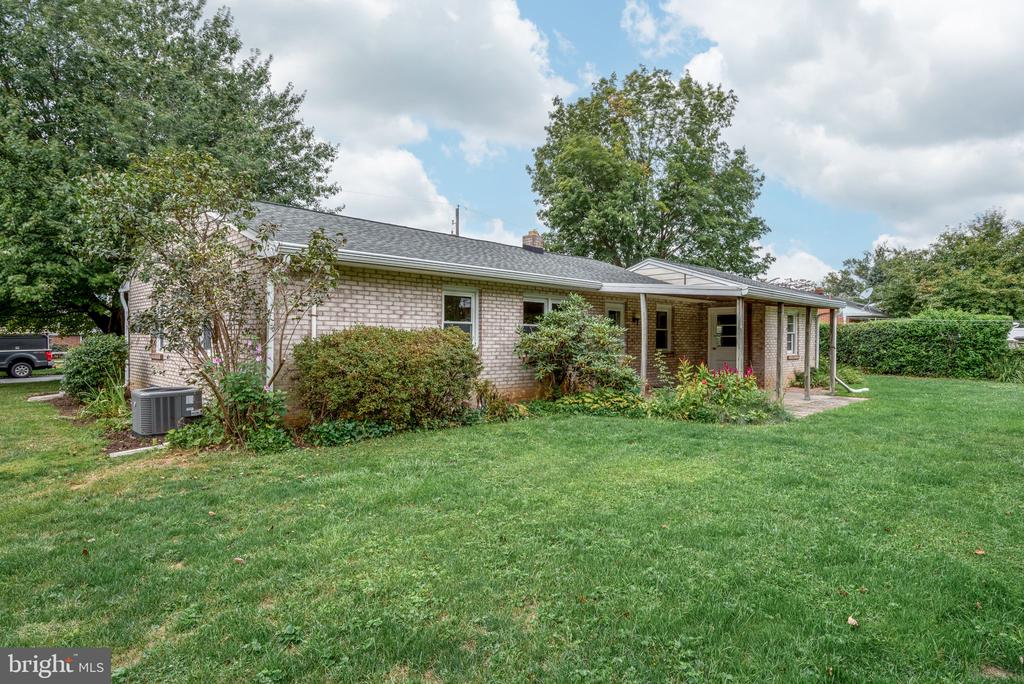 6351 JEANETTE DRIVE