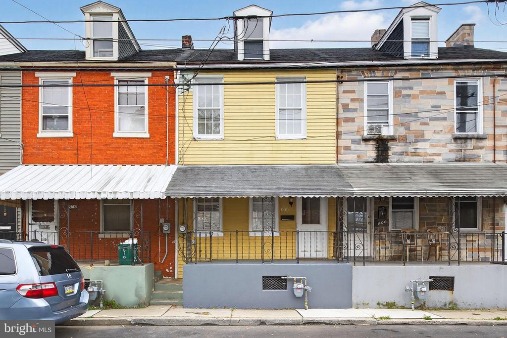 608 E MARION STREET