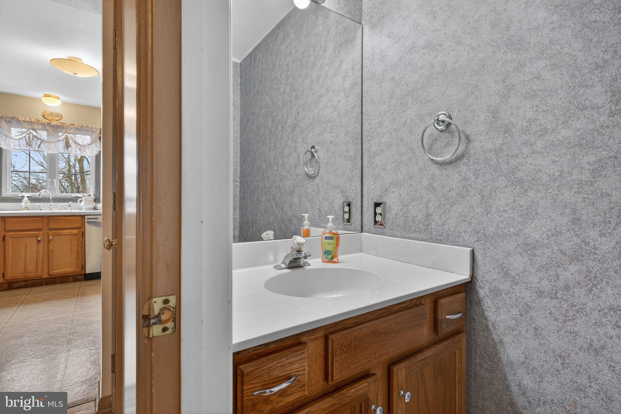 10 COLD STREAM DRIVE