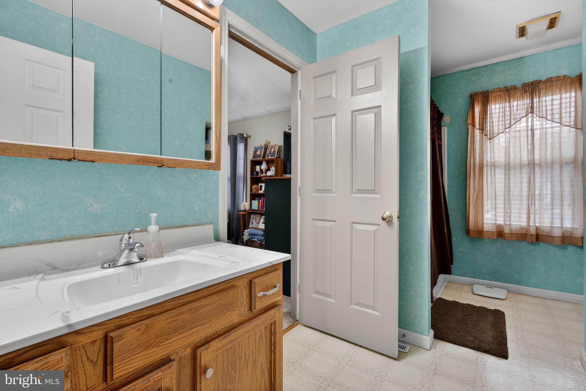 10 COLD STREAM DRIVE