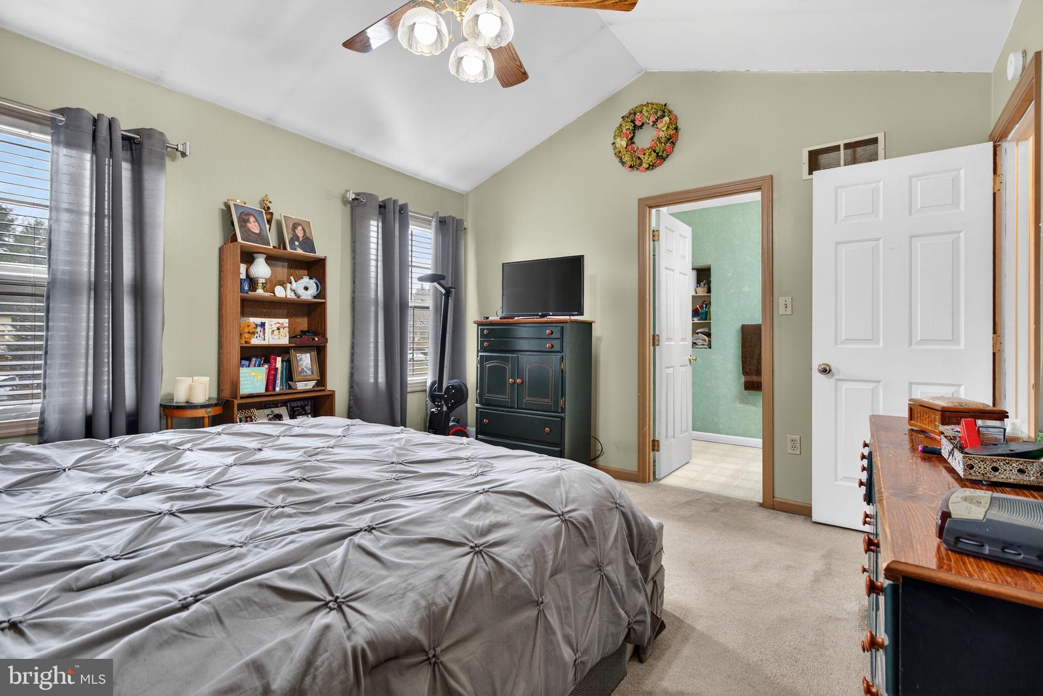 10 COLD STREAM DRIVE