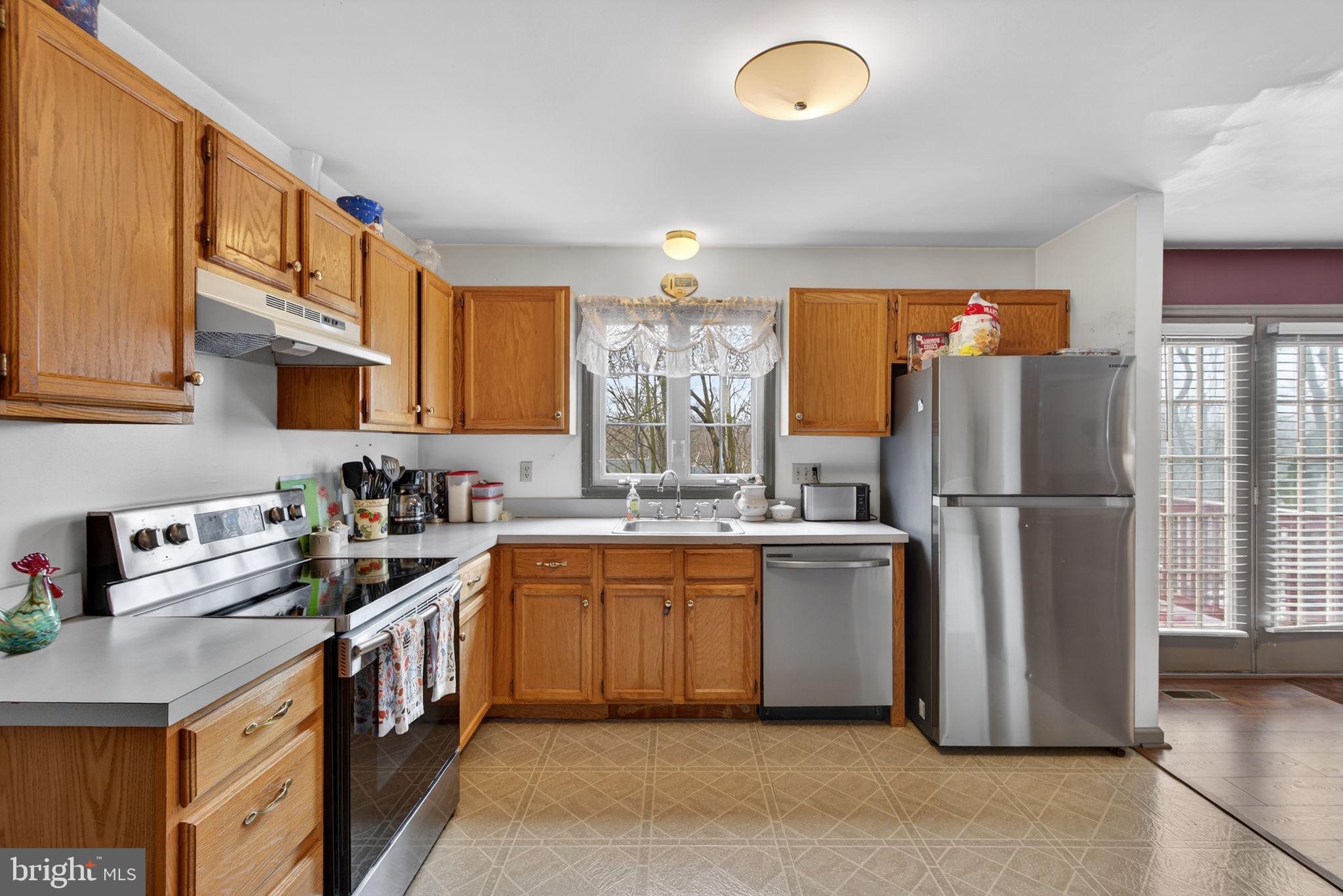 10 COLD STREAM DRIVE