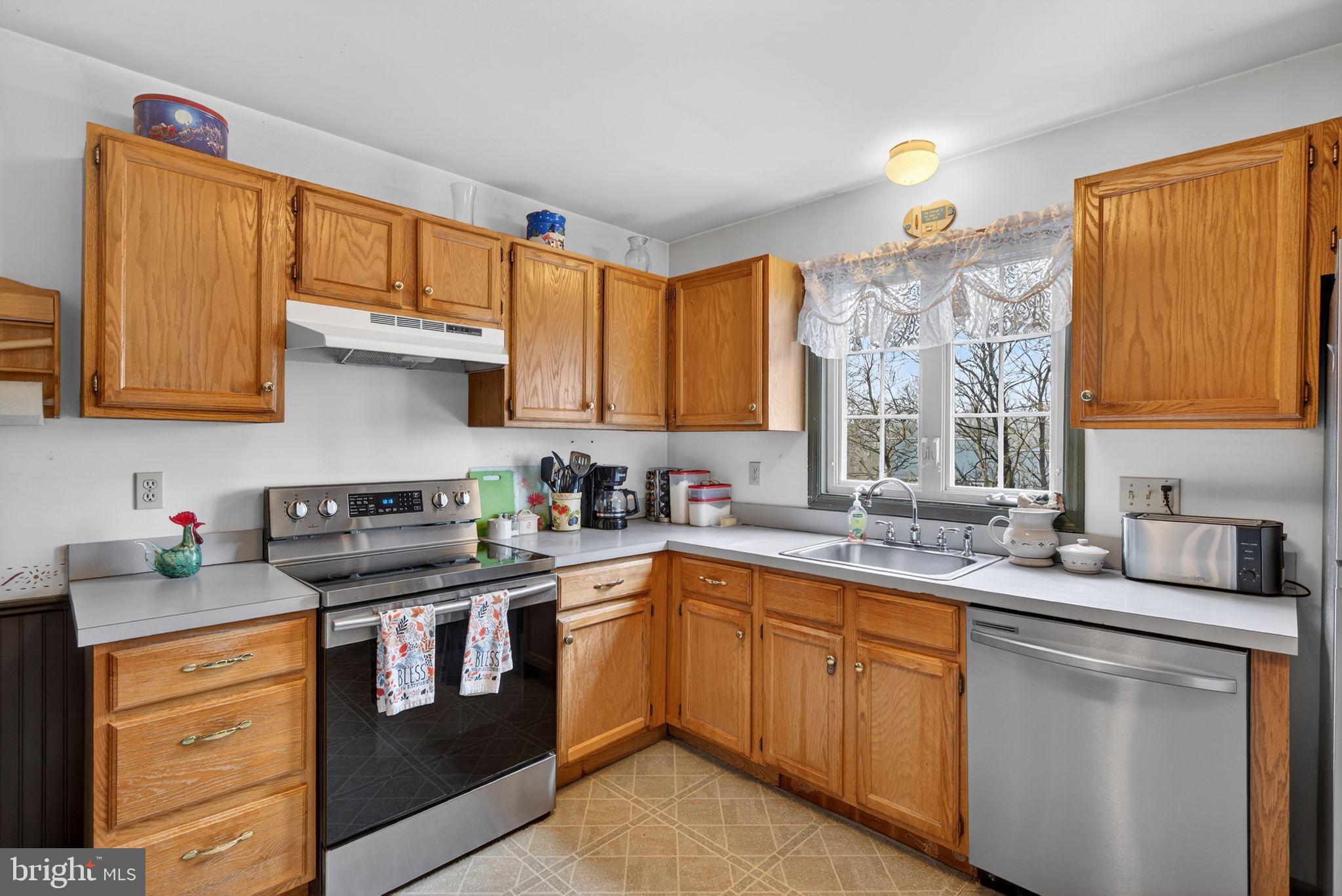 10 COLD STREAM DRIVE