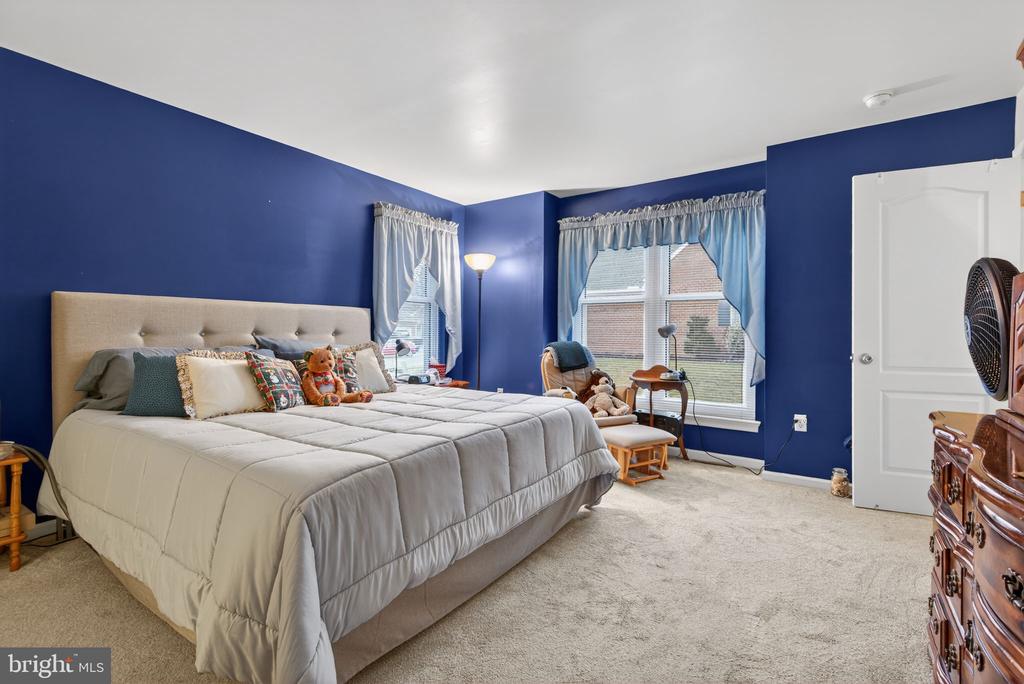 24 SPRING HILL LANE