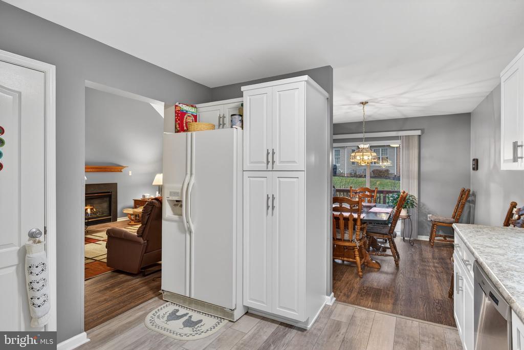 24 SPRING HILL LANE