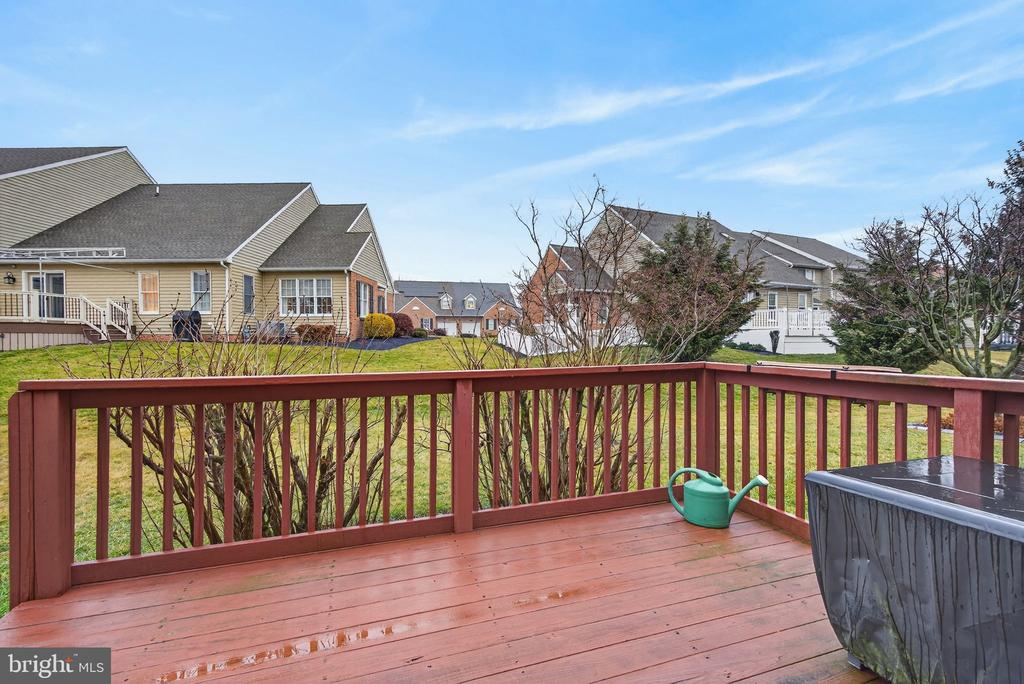 24 SPRING HILL LANE