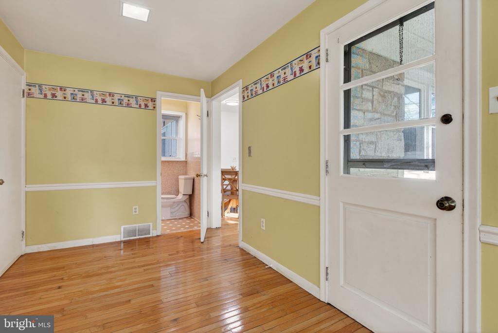 70 WAVERLY AVENUE