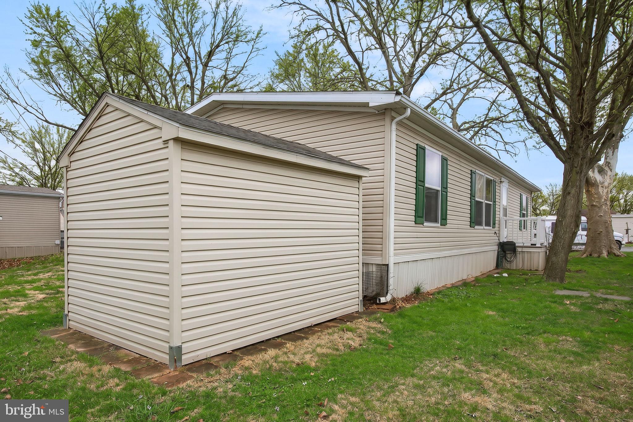 723 SHERRY LANE