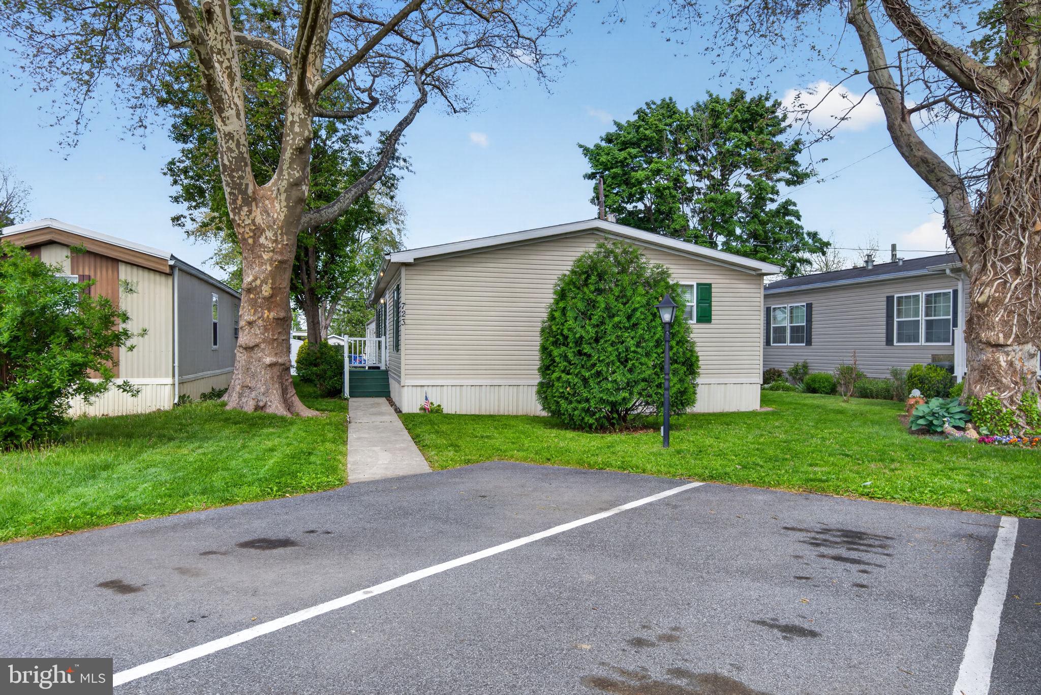 723 SHERRY LANE