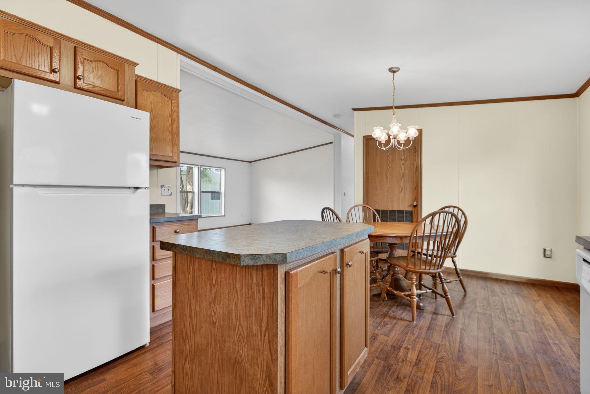 723 SHERRY LANE