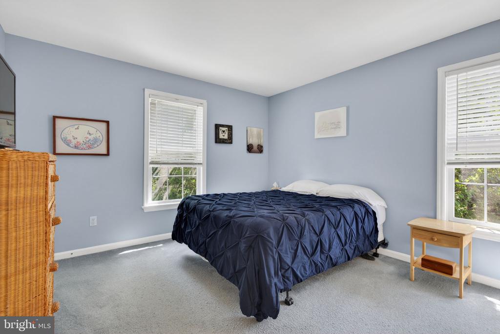 40 BATTENS CIRCLE