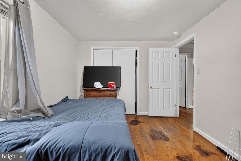 935 WABANK STREET