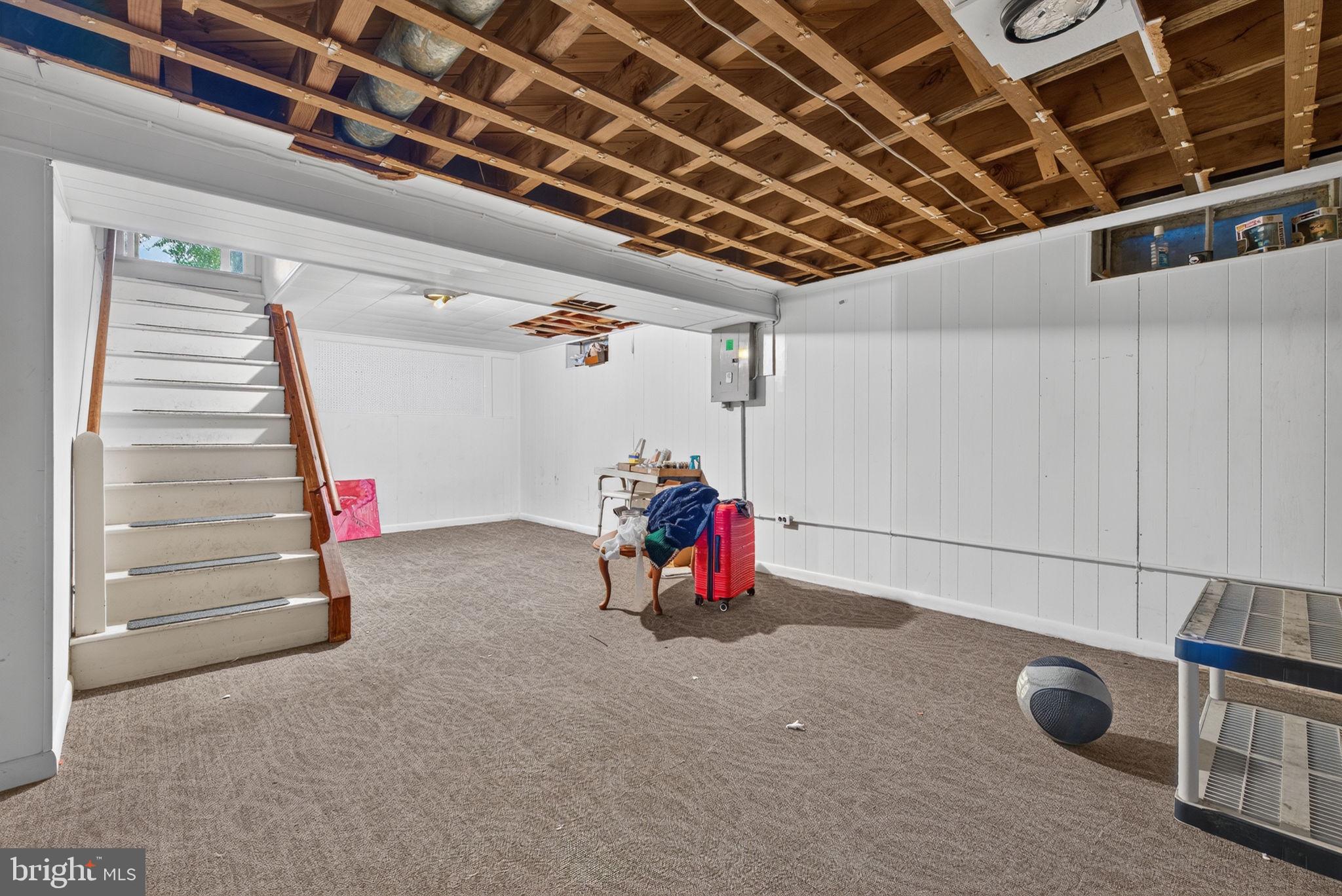 935 WABANK STREET