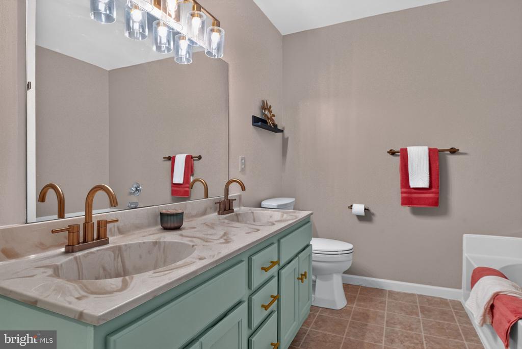 34 HERON DRIVE
