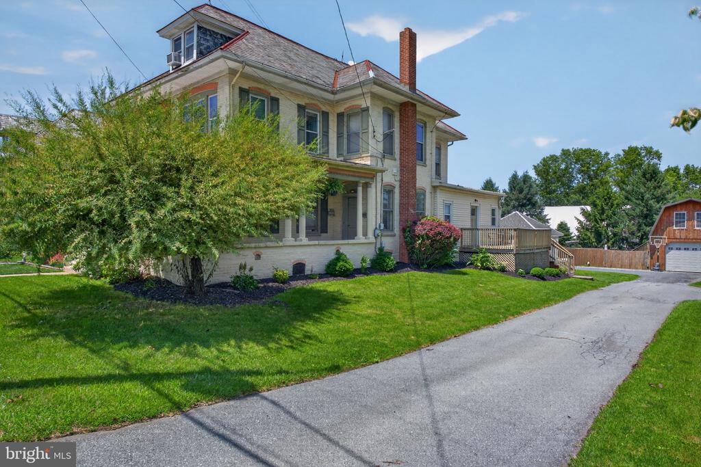 201 W MAIN STREET