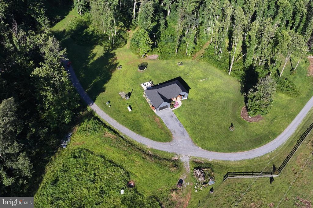 1455 LAUREL DRIVE