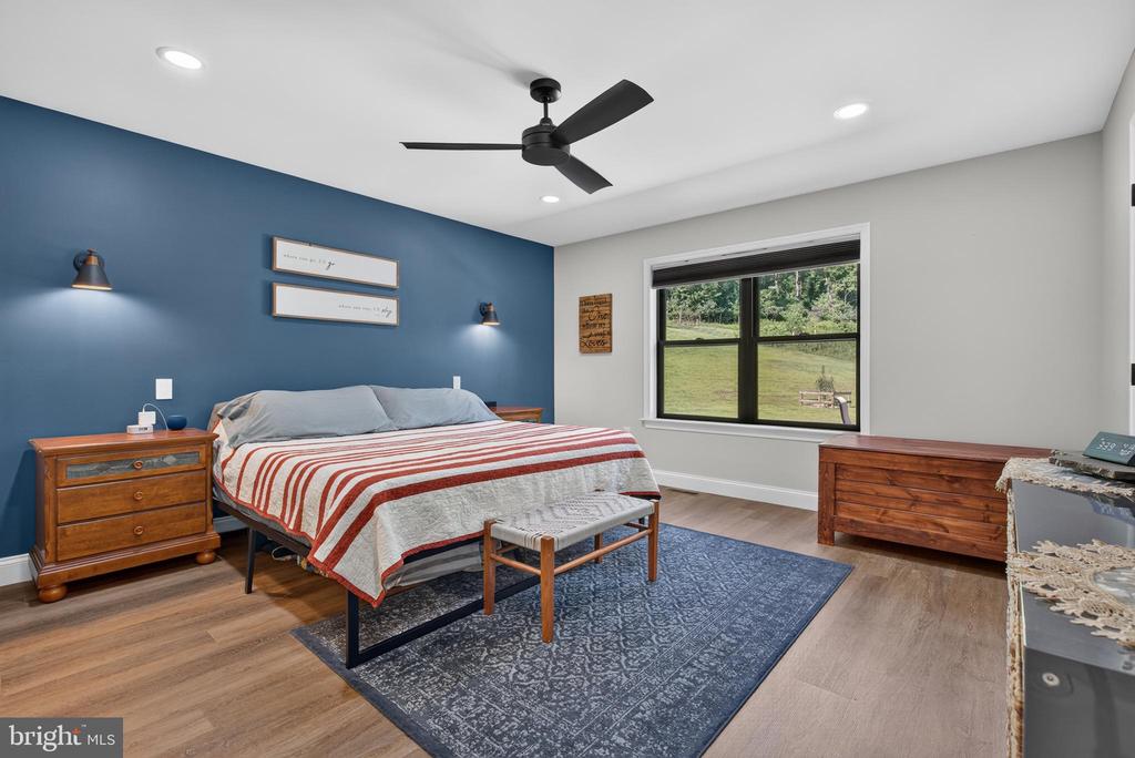 1455 LAUREL DRIVE