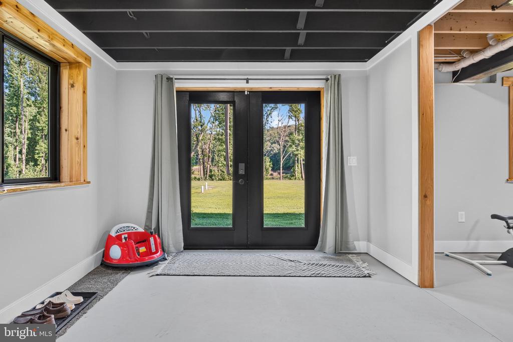 1455 LAUREL DRIVE