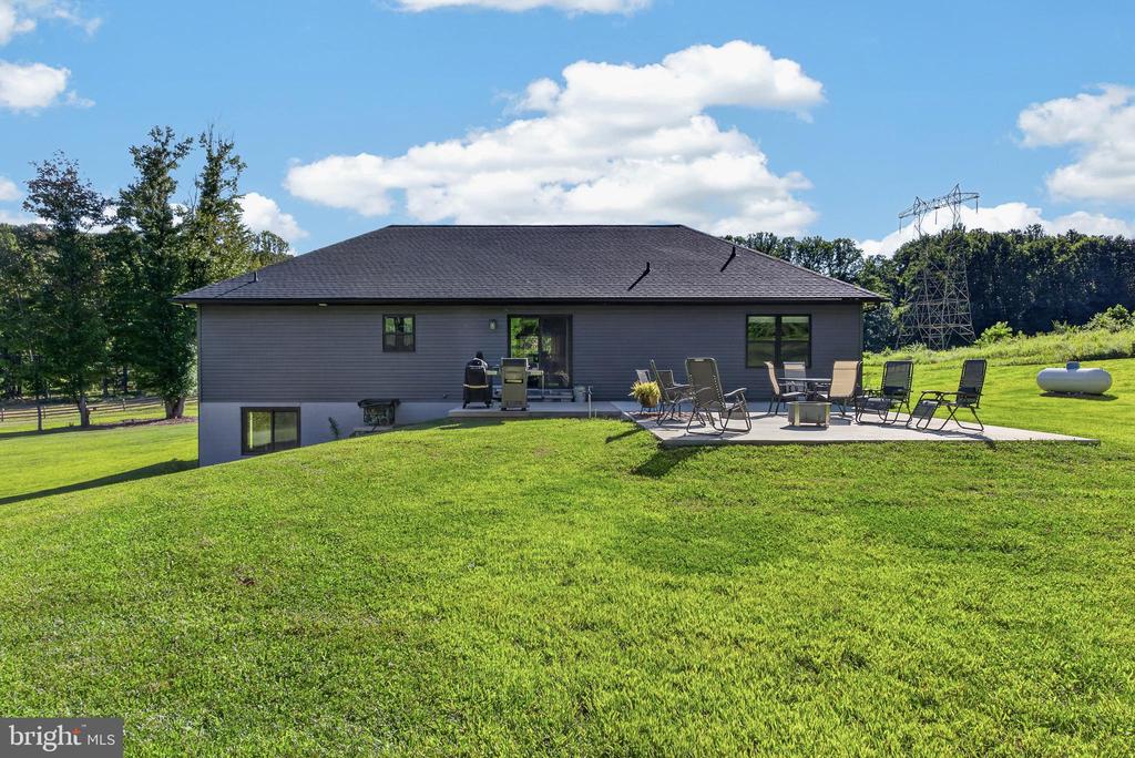 1455 LAUREL DRIVE