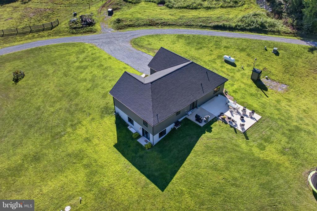 1455 LAUREL DRIVE
