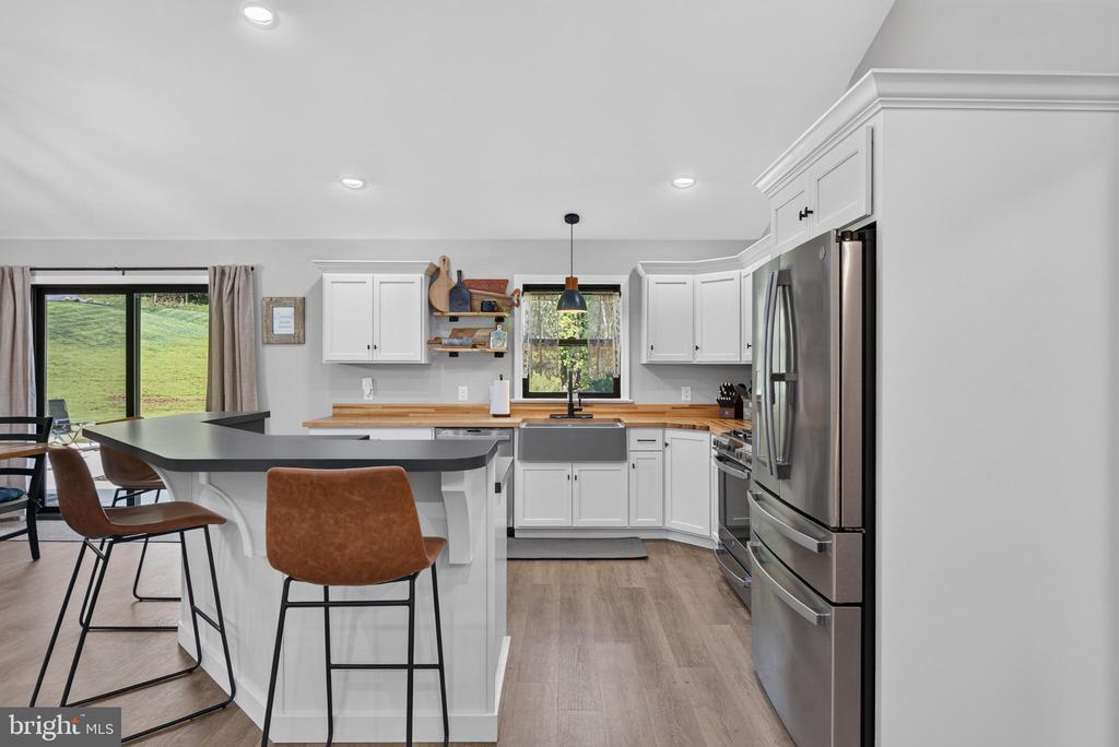 1455 LAUREL DRIVE