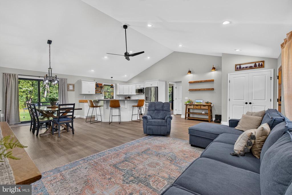 1455 LAUREL DRIVE