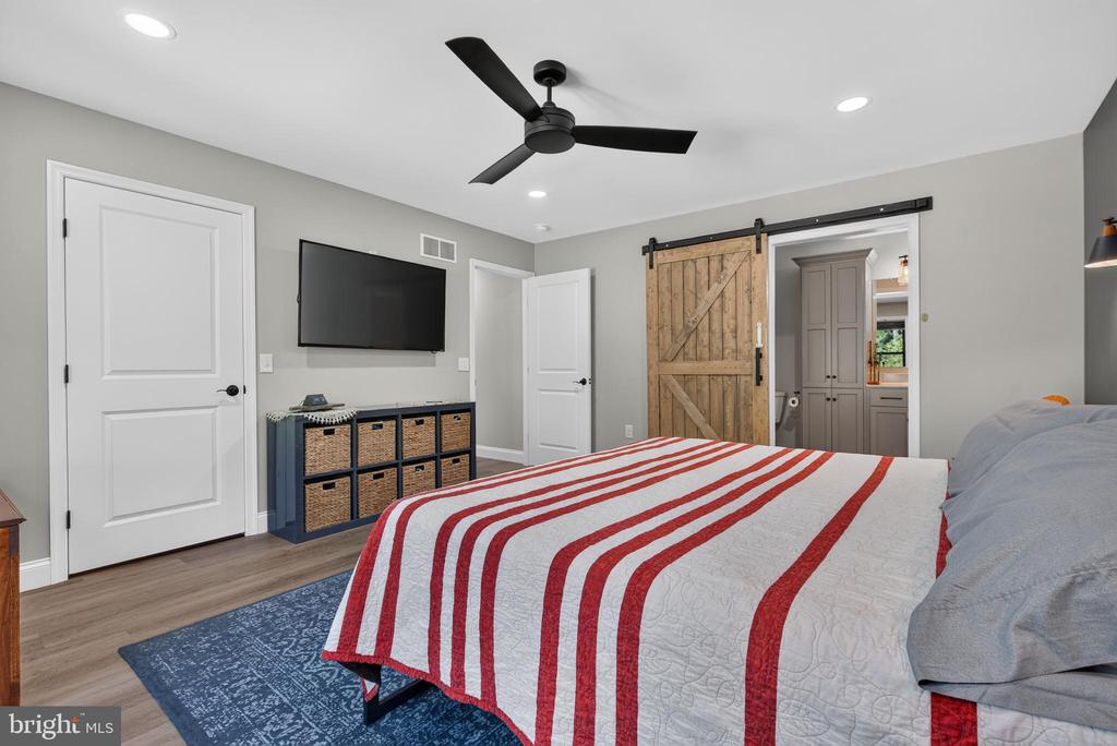 1455 LAUREL DRIVE