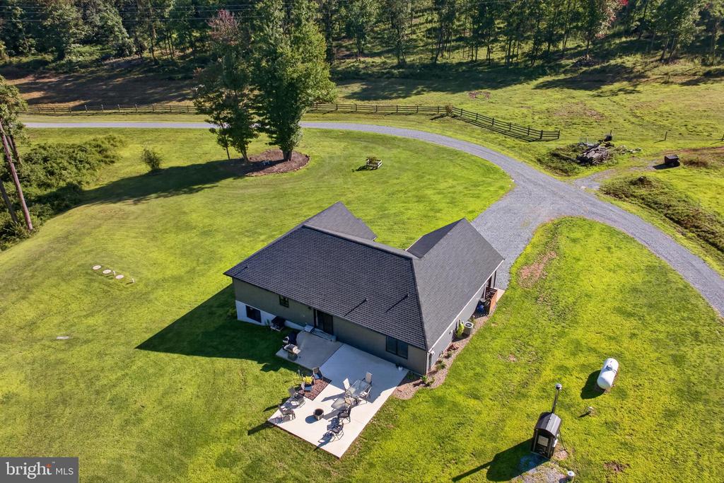 1455 LAUREL DRIVE