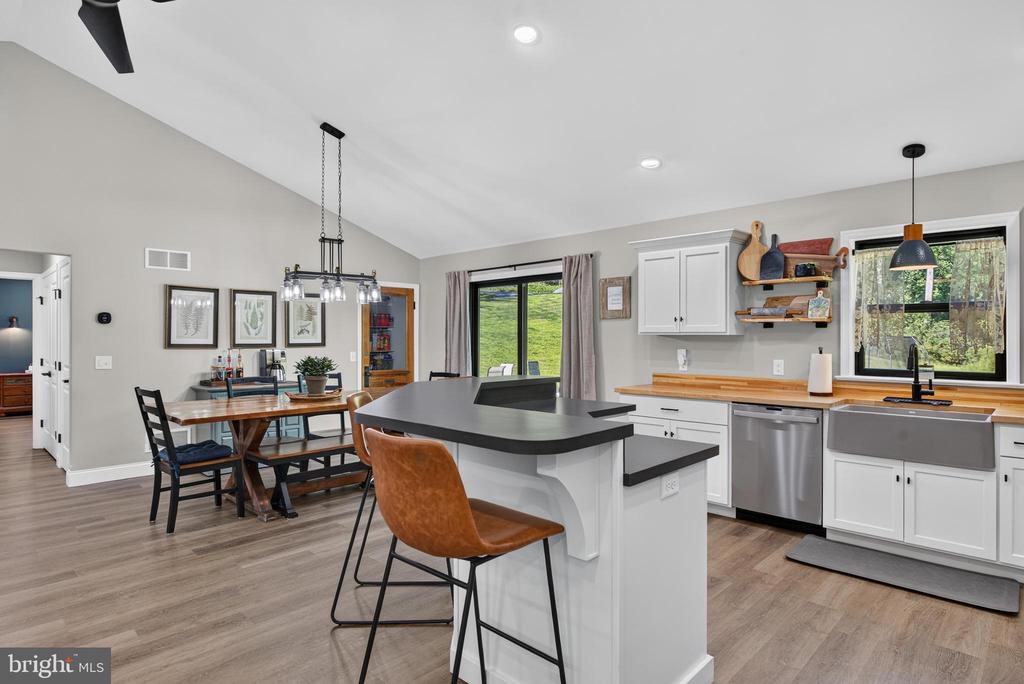 1455 LAUREL DRIVE