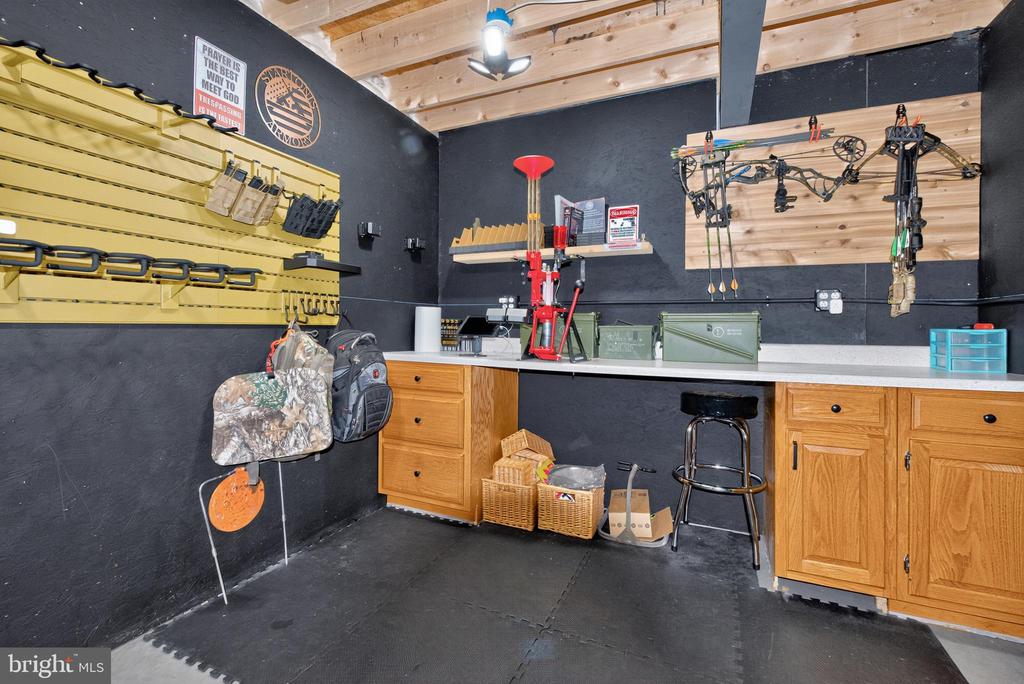 1455 LAUREL DRIVE