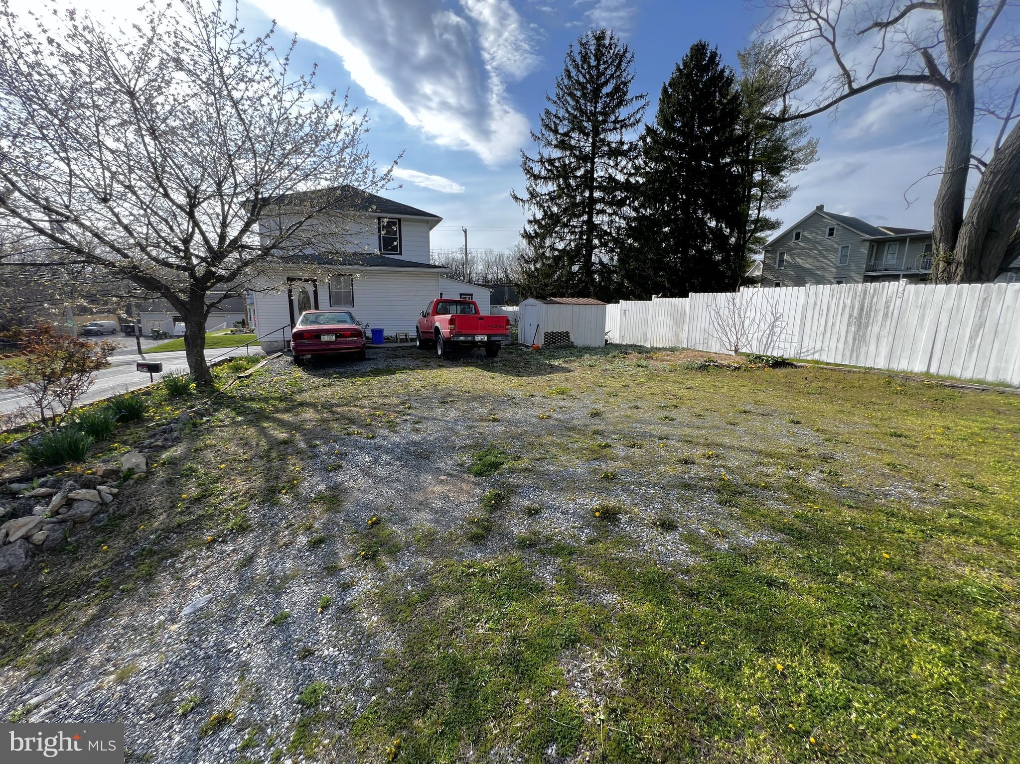 1204 Sandhill Rd