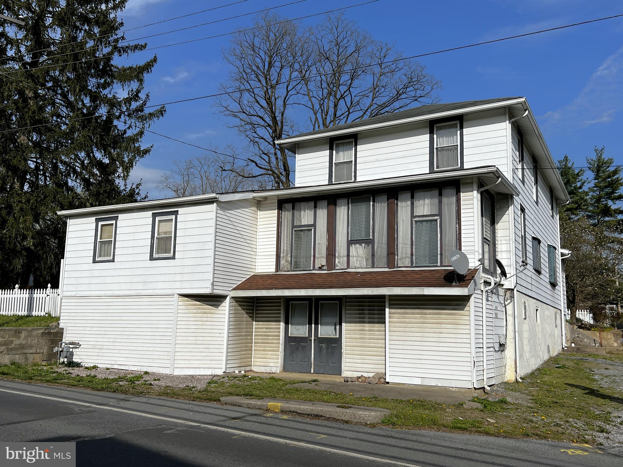 1204 Sandhill Rd