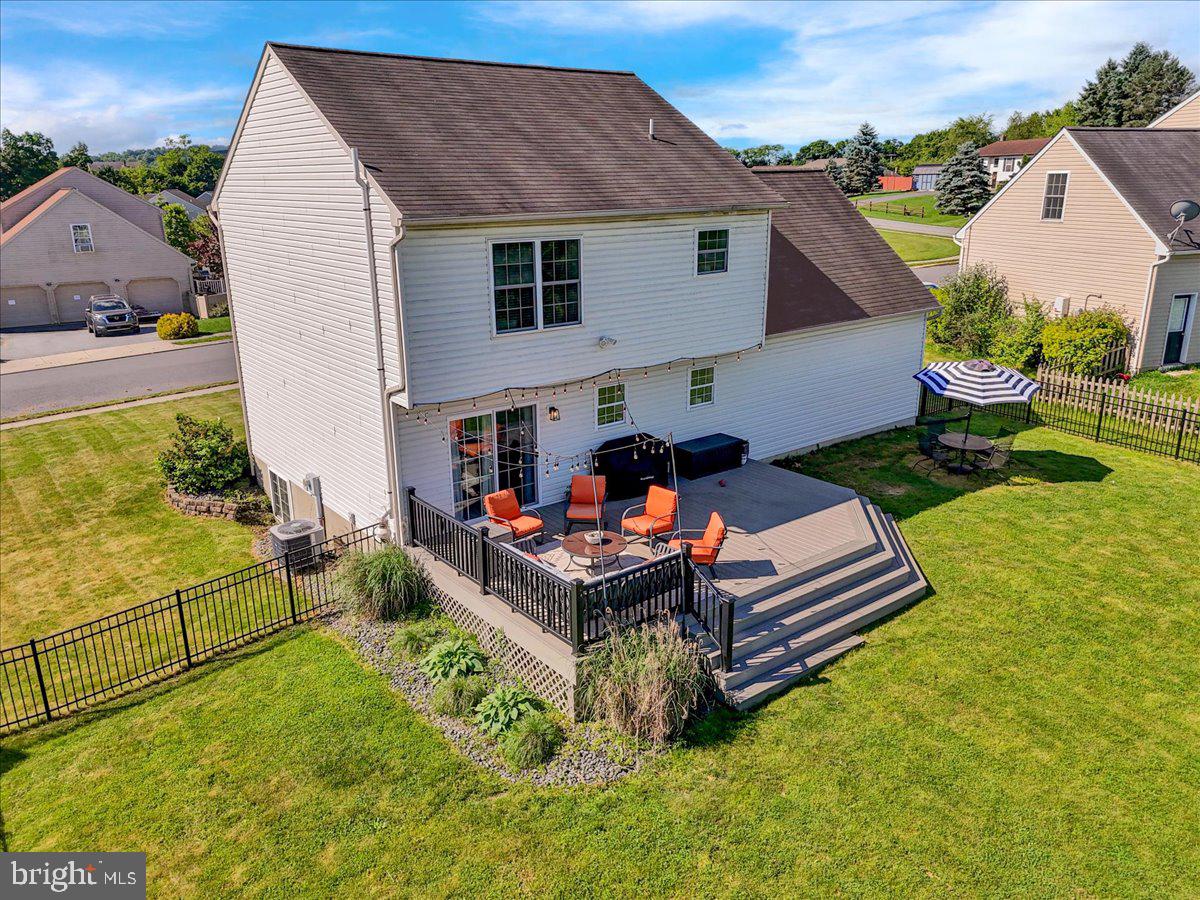 5 Willowcreek Ave