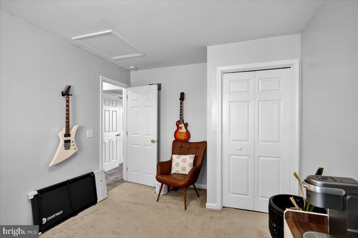 5 Willowcreek Ave