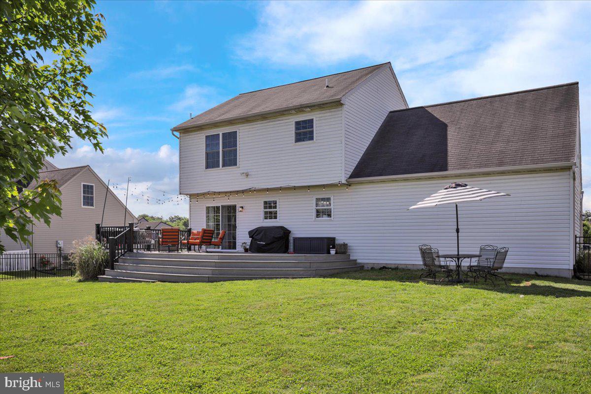 5 Willowcreek Ave