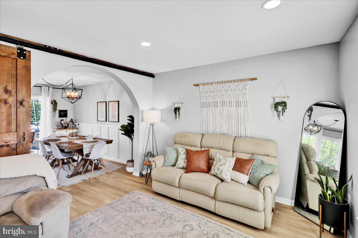 5 Willowcreek Ave