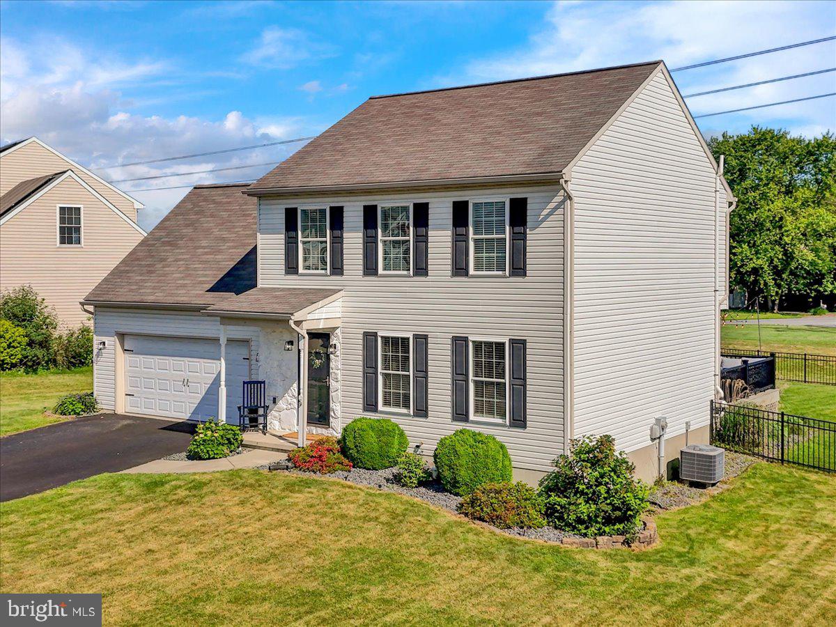 5 Willowcreek Ave
