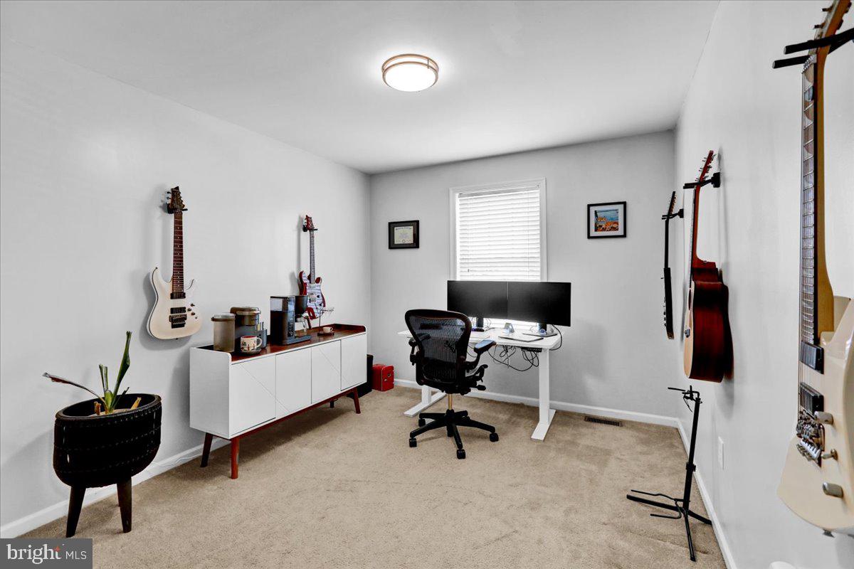 5 Willowcreek Ave