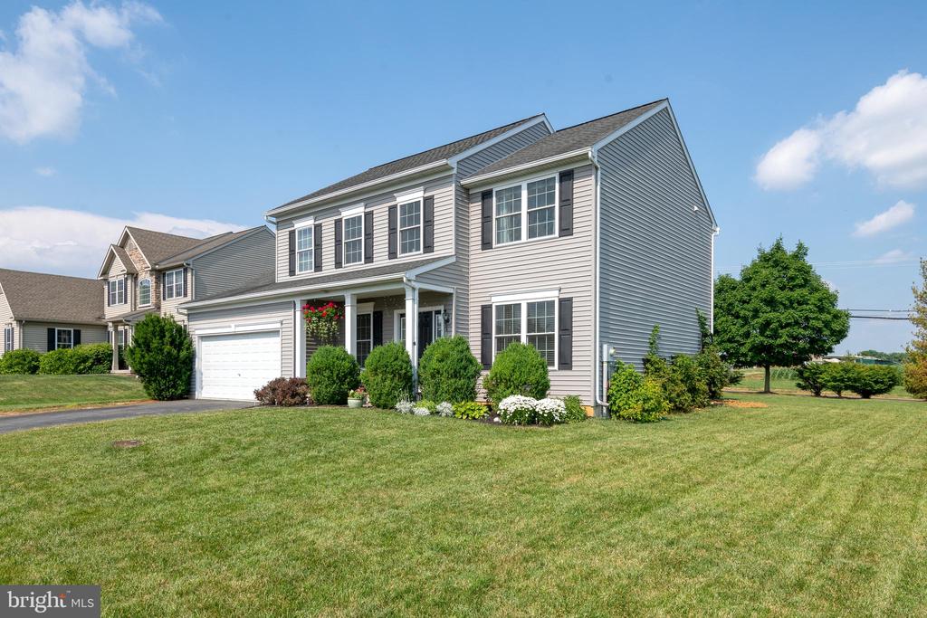 416 Sweetwater Dr