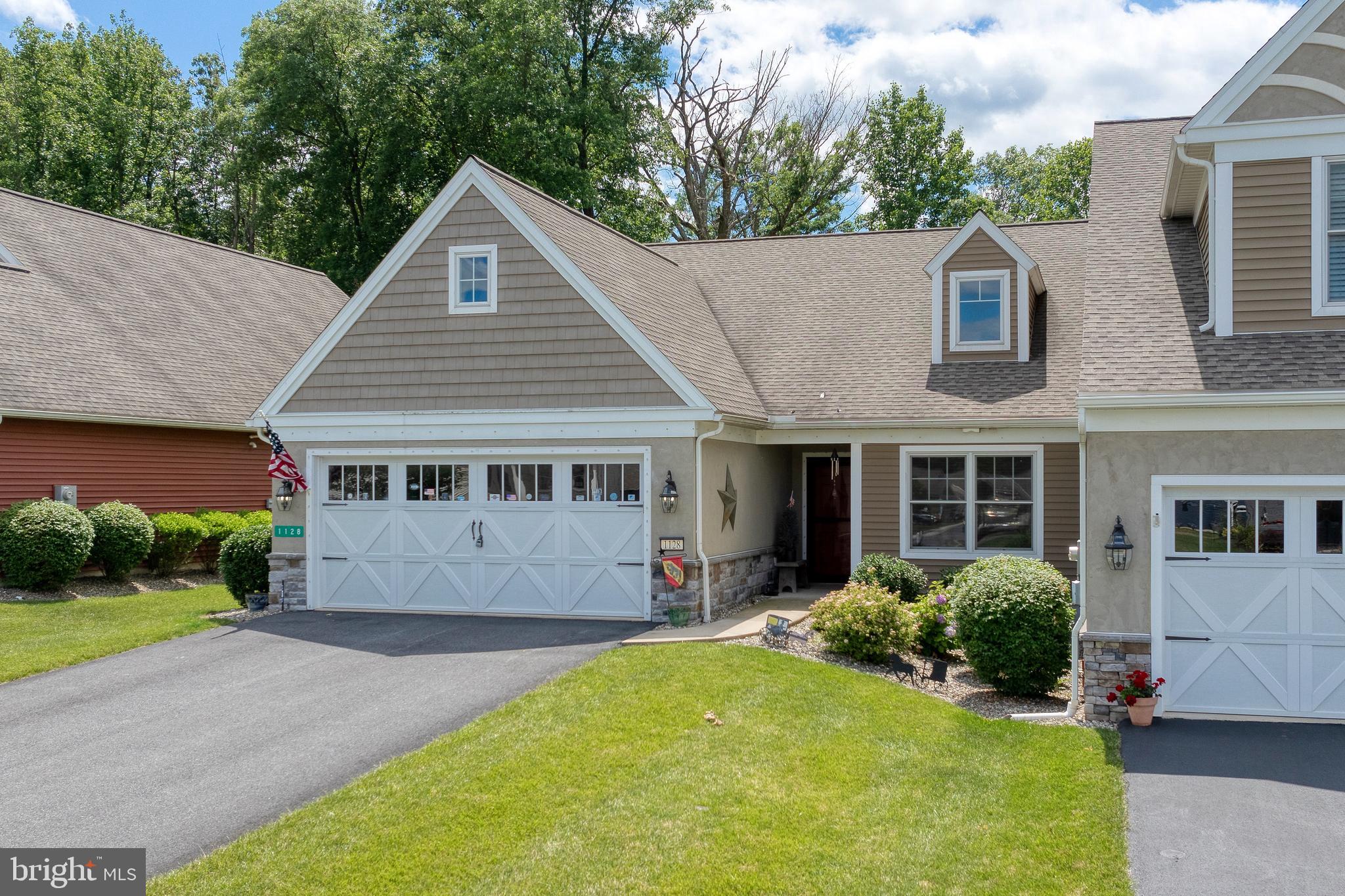 1128 Alden Way