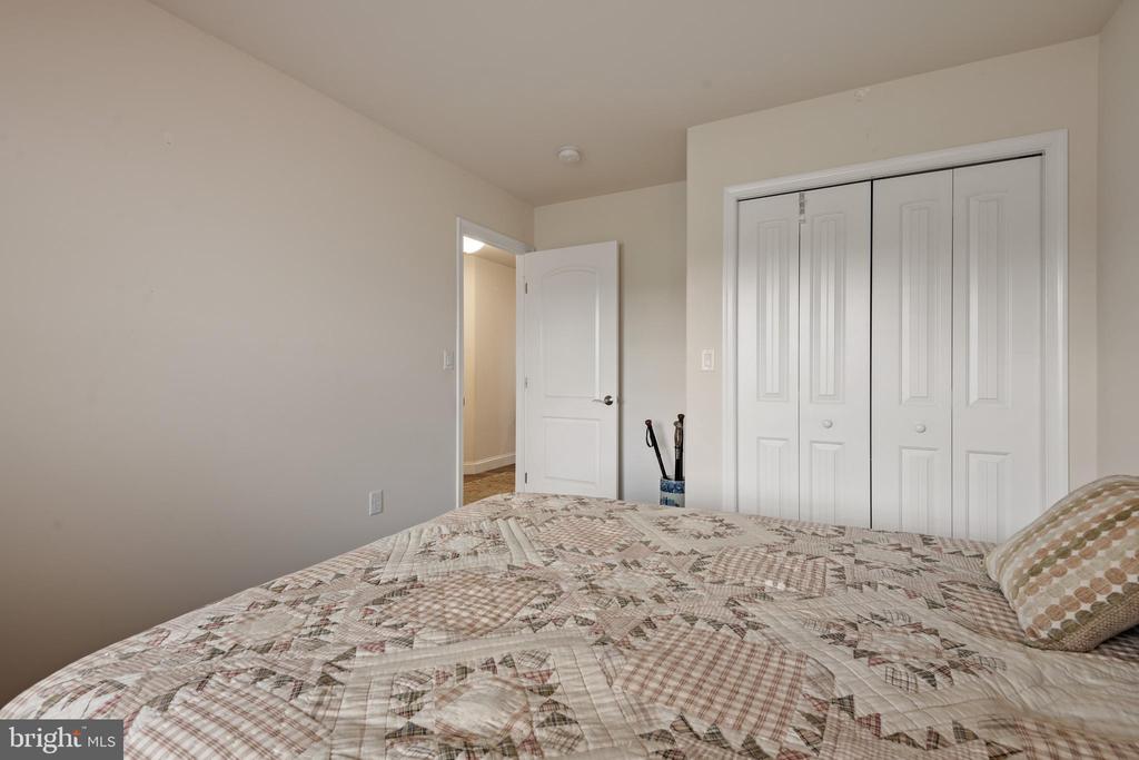 1128 Alden Way